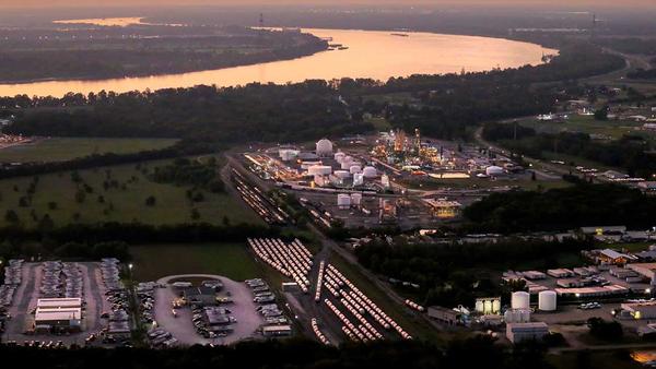 In a Notoriously Polluted Area of the Country, Massive New Chemical Plants Are Still Moving In | ProPublica